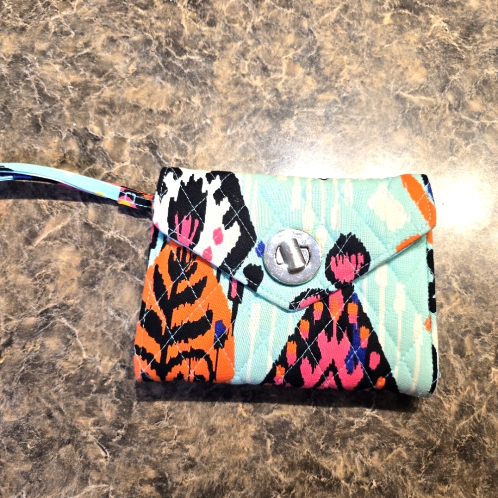 Vera Bradley Your Turn‎ Smart Phone Wristlet Turnlock Wallet Pueblo Print